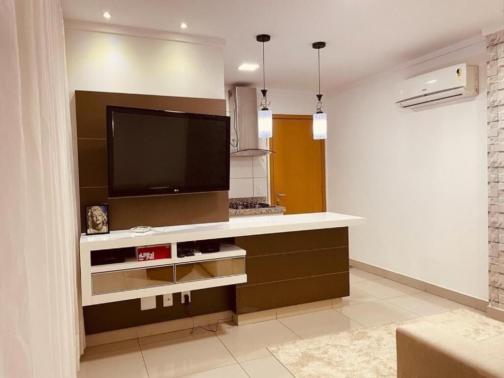 Apartamento 2 Qts.| 4 Hosp. | Ao Lado Do Goiania Shopping Exterior foto