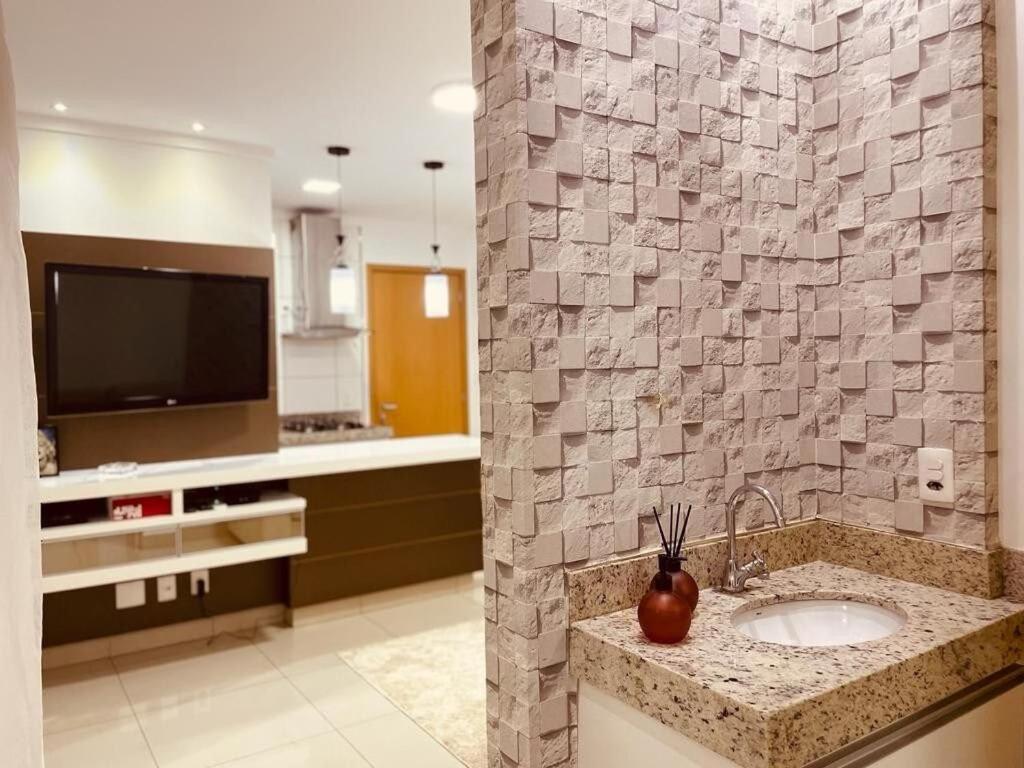 Apartamento 2 Qts.| 4 Hosp. | Ao Lado Do Goiania Shopping Exterior foto